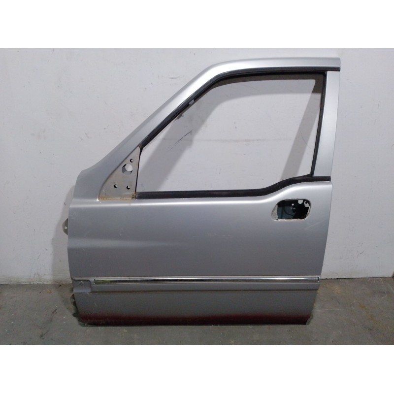 Recambio de puerta delantera izquierda para ssangyong korando (c300) e-motion referencia OEM IAM 6200105113  