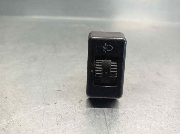 Recambio de interruptor para ssangyong musso 2.9 d referencia OEM IAM 58B31G56B 