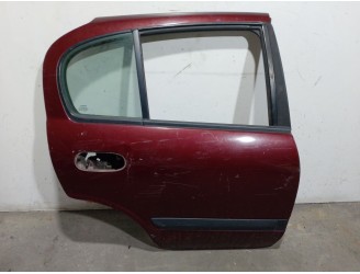 Recambio de puerta trasera derecha para nissan almera ii hatchback (n16) 2.2 di referencia OEM IAM 821005M431 