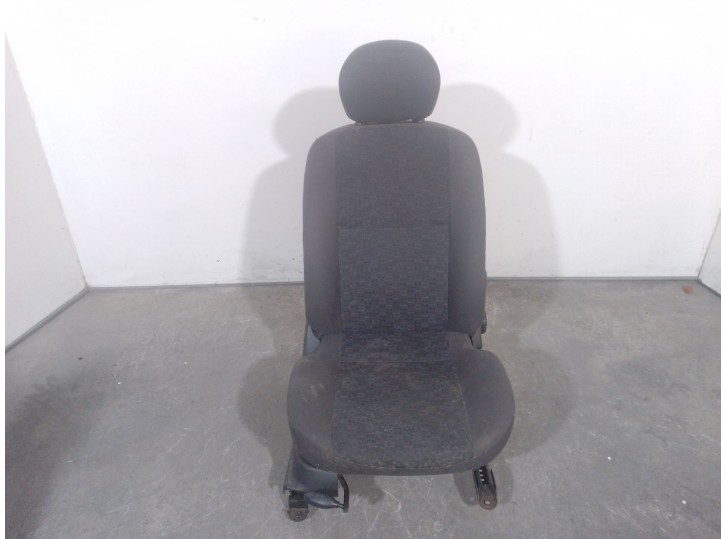 Replacement front right seat for Ford Focus I Sedan (DFW) 1.8 Turbo DI / TDDi OEM IAM reference 1316966 1316966 