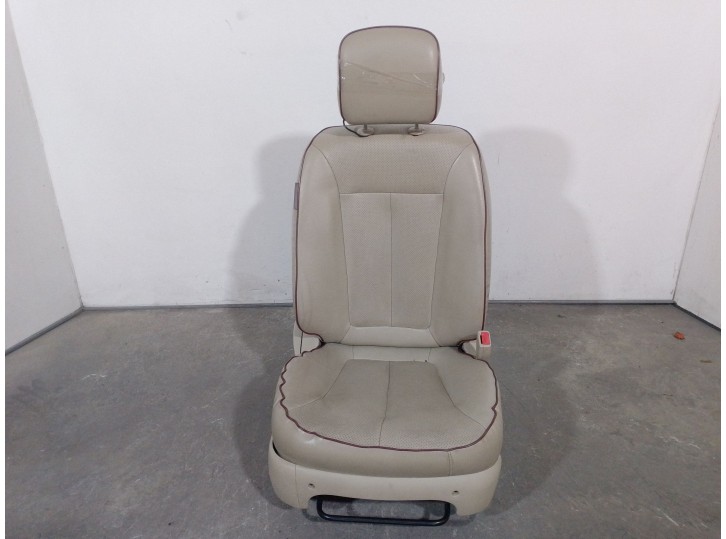 Replacement front right seat for Hyundai Santa Fé II (CM) 2.2 CRDi OEM IAM reference 882002B220CMM 882002B220CMM 