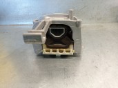Replacement right engine mount for seat ibiza (kj1) OEM IAM reference 2Q0199262BK 