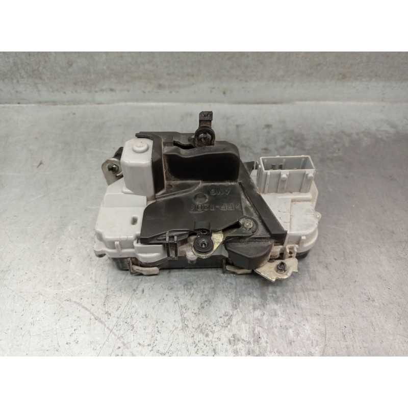 Recambio de cerradura puerta delantera izquierda para peugeot 406 break (8e/f) 2.0 hdi 110 referencia OEM IAM 9135H8 9135H8 