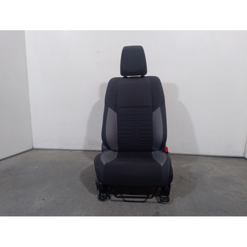 Recambio de asiento delantero derecho para toyota auris station wagon (_e18_) 1.8 hybrid (zwe186_) referencia OEM IAM 710710ZL60