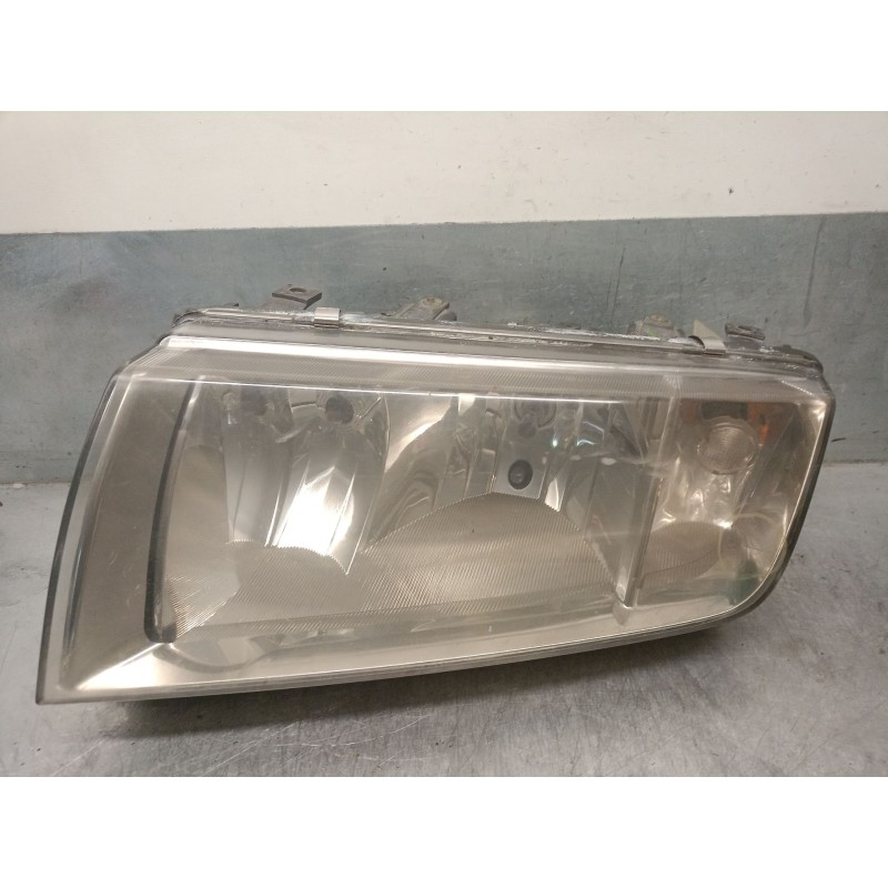 Recambio de faro izquierdo para skoda fabia i (6y2) 1.4 tdi referencia OEM IAM   