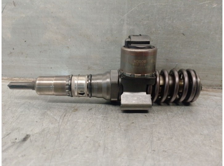 Recambio de inyector para audi a3 (8p) 2.0 tdi referencia OEM IAM 03G130073B 03G130073BX 0414720403 BOSCH