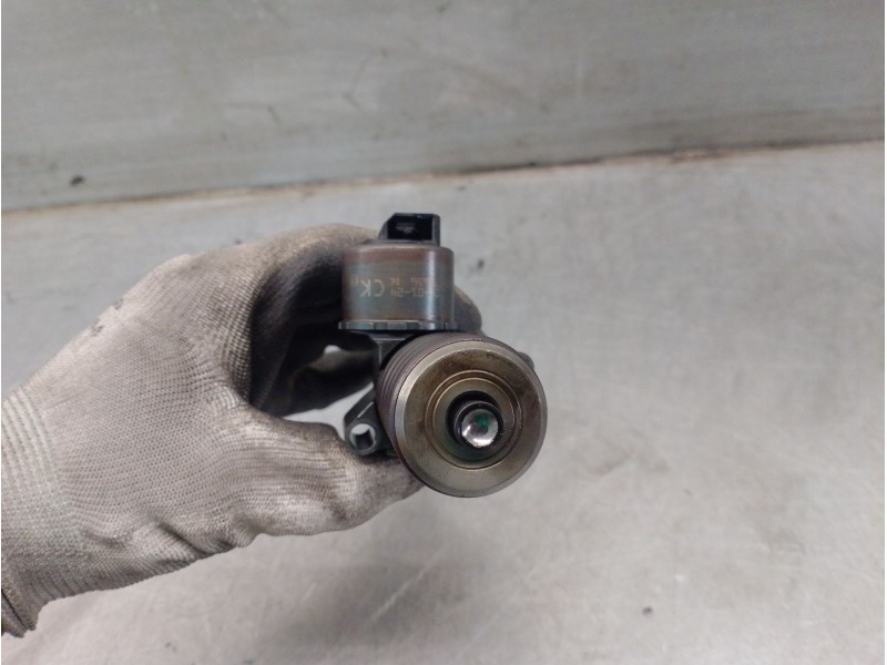 Recambio de inyector para audi a3 (8p) 2.0 tdi referencia OEM IAM 03G130073B 03G130073BX 0414720403 BOSCH