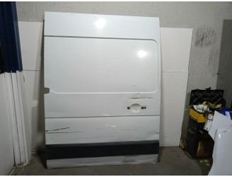 Recambio de puerta corredera derecha para nissan nv400 furgoneta (x62, x62b) dci 130 referencia OEM IAM 8210000Q1G  