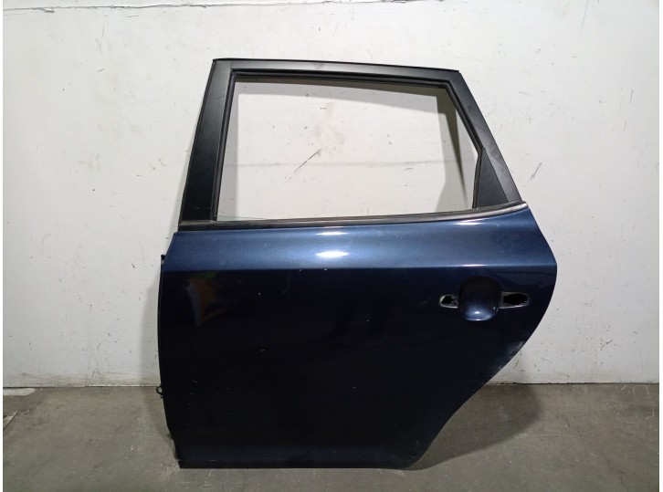 Replacement rear left door for Kia Cee'd Hatchback (ED) 1.6 OEM IAM reference 770031H000 
