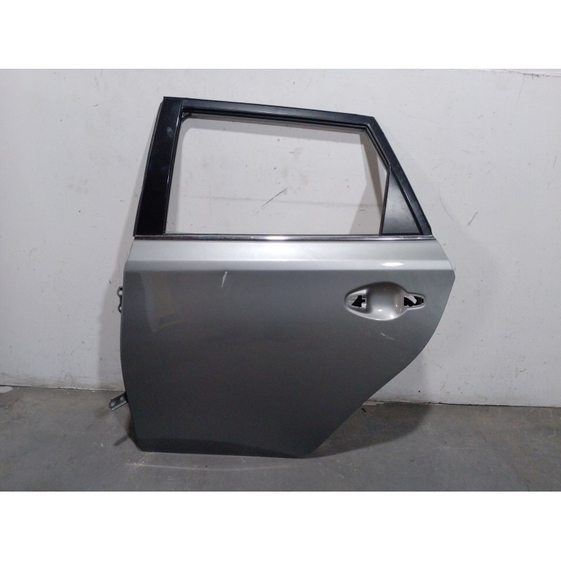 Recambio de puerta trasera izquierda para toyota auris station wagon (_e18_) 1.8 hybrid (zwe186_) referencia OEM IAM 6711402180 