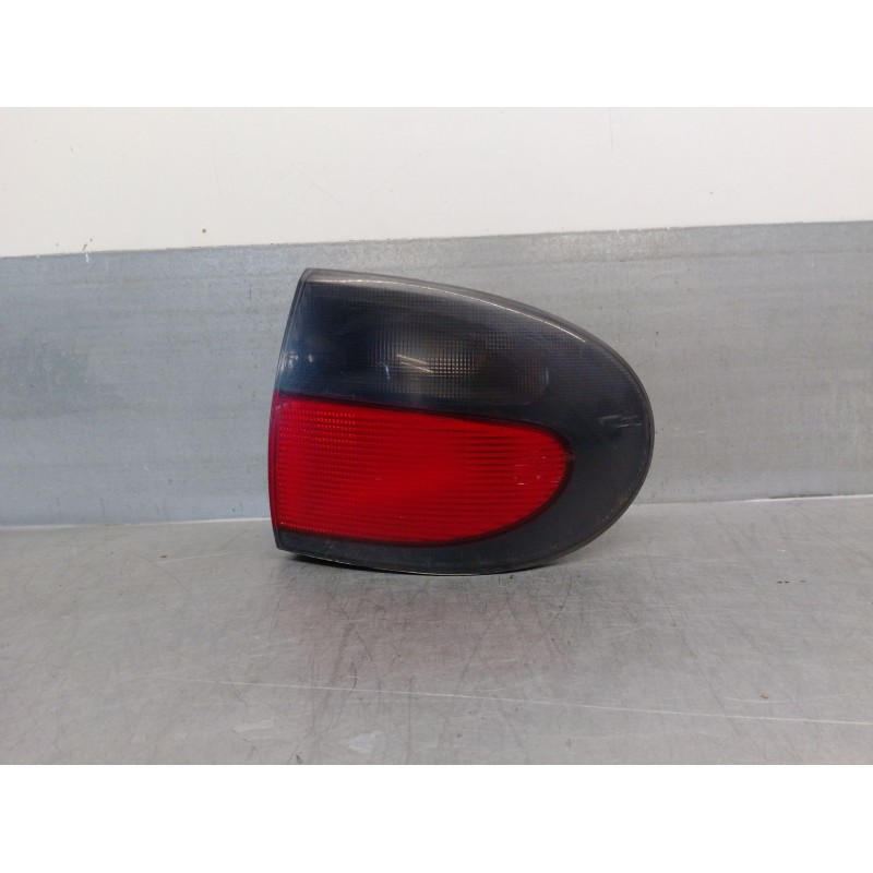 Recambio de piloto trasero de aleta dr para renault megane i classic (la0/1_) 1.4 (la0e, la0v) referencia OEM IAM 7700838531 770