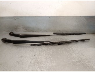 Recambio de brazo limpia delantero derecho para mitsubishi mirage / space star vi hatchback (a0_a) 1.0 (a05a) referencia OEM IAM