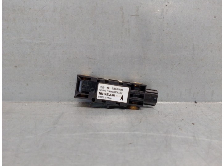 Replacement impact sensor for Nissan Micra III (K12) 1.5 dCi OEM IAM reference 98830AY000 0285003019