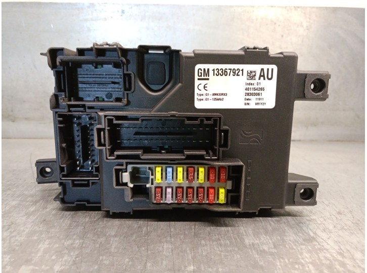 Recambio de caja reles / fusibles para opel corsa d (s07) 1.3 cdti (l08, l68) referencia OEM IAM 13367921 401154265 GM