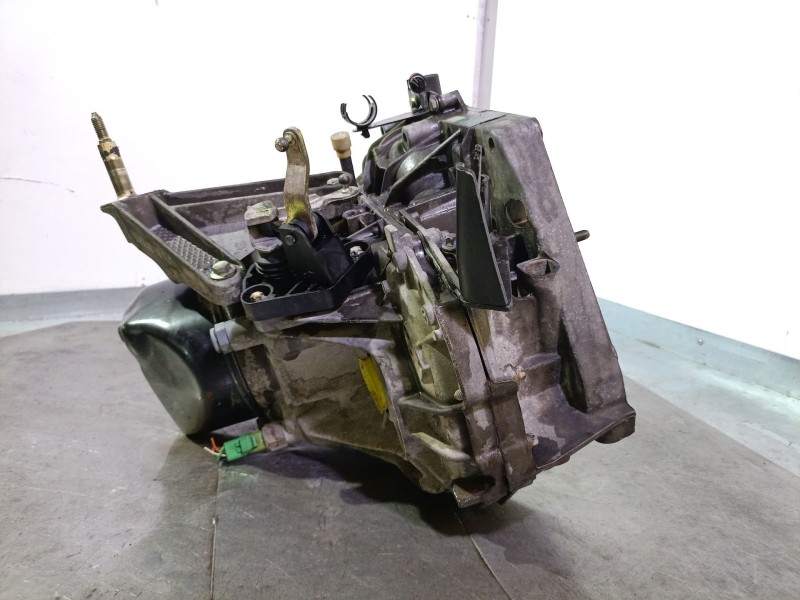 Recambio de caja cambios para nissan micra iii (k12) 1.5 dci referencia OEM IAM JR5114 8200210039 A025665