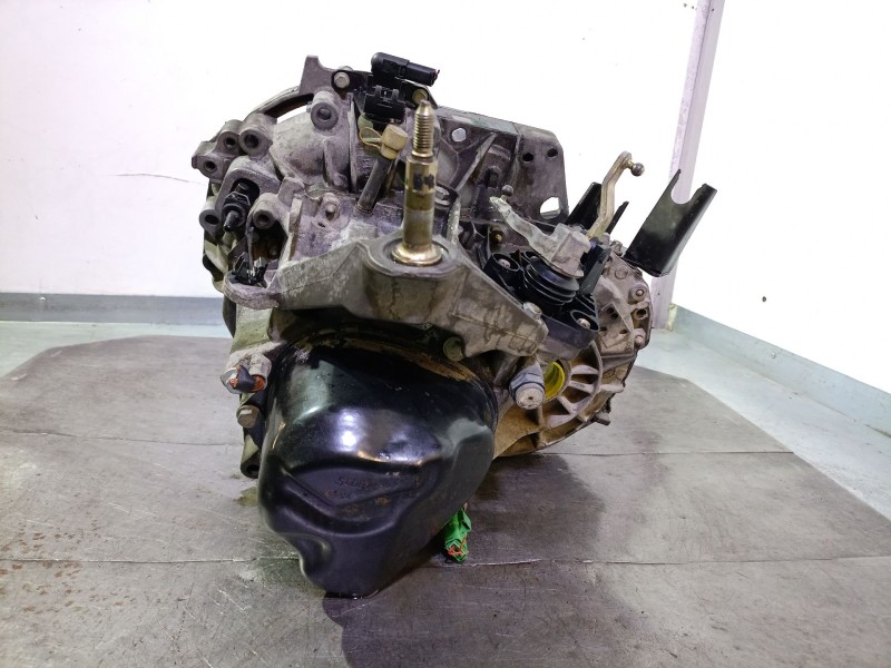 Recambio de caja cambios para nissan micra iii (k12) 1.5 dci referencia OEM IAM JR5114 8200210039 A025665