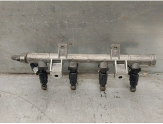 Recambio de rampa inyectora para hyundai getz (tb) 1.1 referencia OEM IAM 3530402800 3530402800 