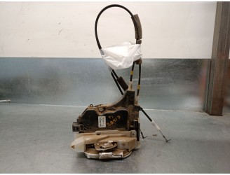 Recambio de cerradura puerta trasera izquierda para mitsubishi l200 / triton (ka_t, kb_t) 2.5 di-d 4wd (kb4t) referencia OEM IAM