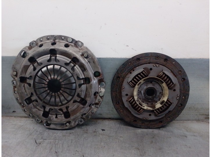 Replacement clutch kit for Ford Focus I (DAW, DBW) 1.8 Turbo DI / TDDi OEM IAM reference 323049910 1252581 LUK