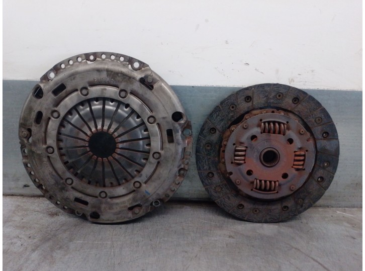 Replacement clutch kit for Seat Leon (5F1) 1.4 TSI OEM IAM reference 03C141031D 03C141031D 