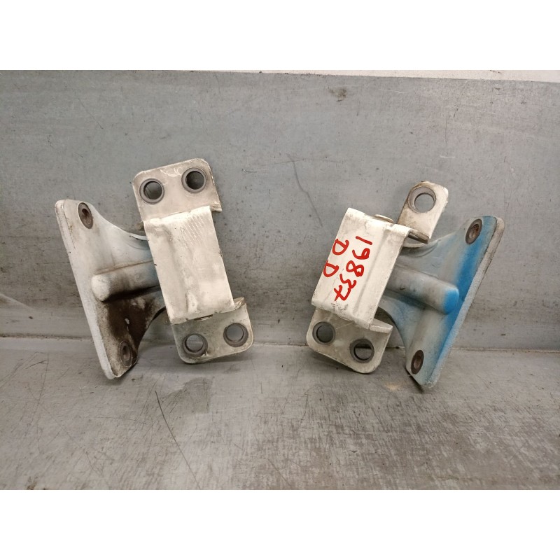 Recambio de bisagra puerta para nissan cabstar 01.04  3.0 diesel referencia OEM IAM 80400MA000 80400MA000 