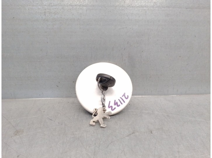 Recambio de tapa exterior combustible para peugeot 206 hatchback (2a/c) 1.9 d referencia OEM IAM 9628582180  