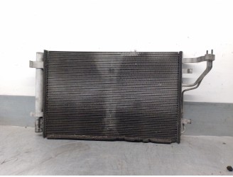 Replacement air conditioning condenser / radiator for Kia Cee'd Hatchback (ED) 1.6 OEM IAM reference 976061H000 