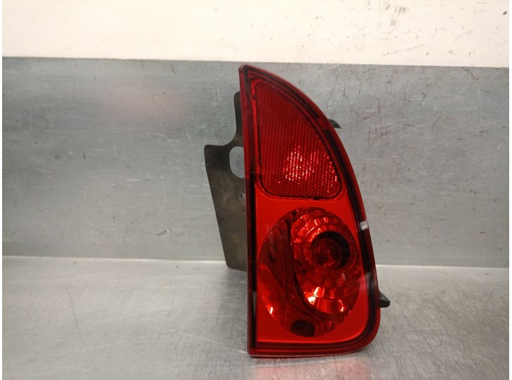 Recambio de faro antiniebla trasero izquierdo para renault espace iv (jk0/1_) 1.9 dci (jk0u) referencia OEM IAM 8200027155 82000