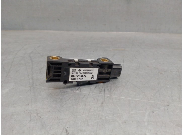 Replacement impact sensor for Nissan Micra C+C III (K12) 1.4 16V OEM IAM reference 98830AY00A 0285003019 BOSCH