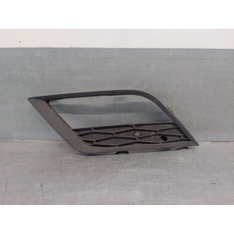 Recambio de rejilla paragolpe derecha para seat leon (5f1) 1.4 tsi referencia OEM IAM 5F0853666A  