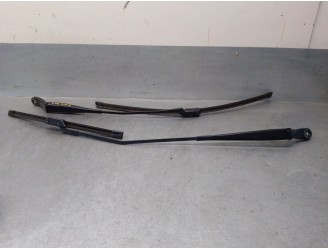 Recambio de brazo limpia delantero derecho para peugeot 2008 i (cu_) 1.2 thp 110 / puretech 110 referencia OEM IAM 9673292080 96