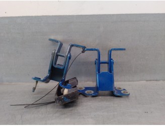 Recambio de bisagra porton para ford ecosport 1.0 ecoboost referencia OEM IAM CN15N42983AA 2085440 