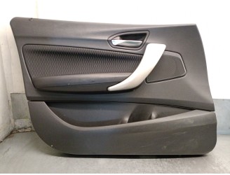 Recambio de guarnecido puerta delantera izquierda para bmw 1 (f20) 116 i referencia OEM IAM 51417240403 51417482605 