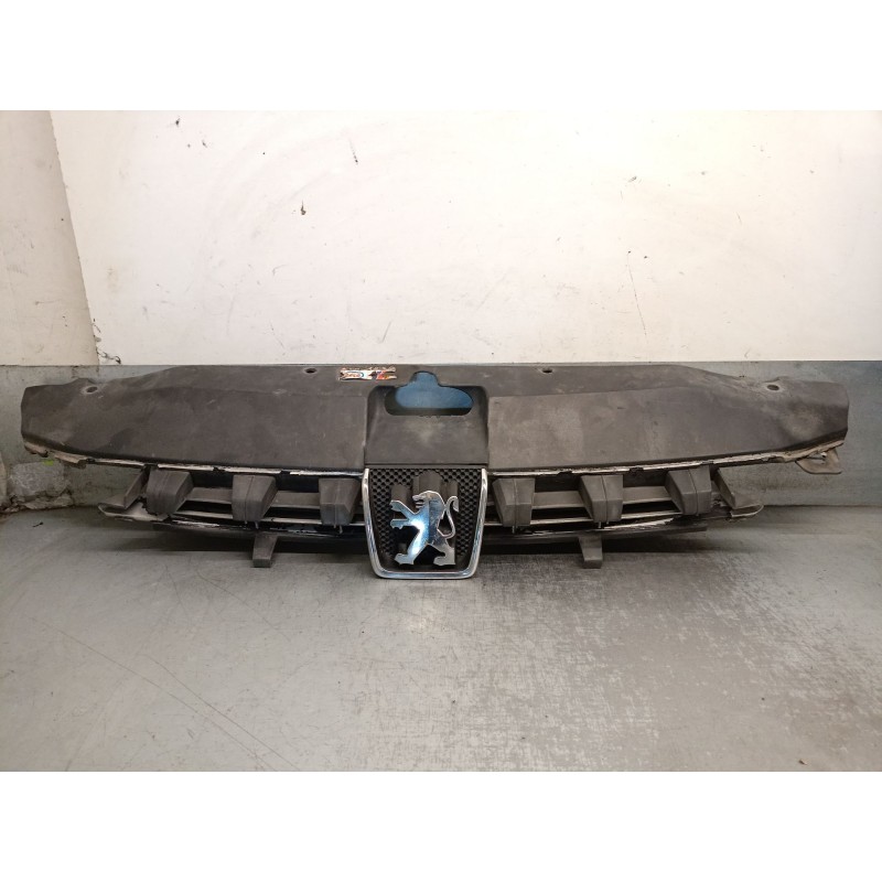 Recambio de rejilla delantera para peugeot 307 sw (3h) 2.0 hdi 110 referencia OEM IAM 9635719477 7804K6 