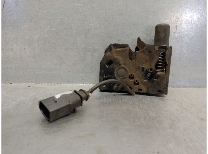 Replacement hood latch for Audi Q3 (8UB, 8UG) 2.0 TDI Quattro OEM IAM reference 8U0823509 