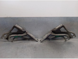 Recambio de bisagra capot para audi q3 (8ub, 8ug) 2.0 tdi quattro referencia OEM IAM 8U0821136  8U0821135