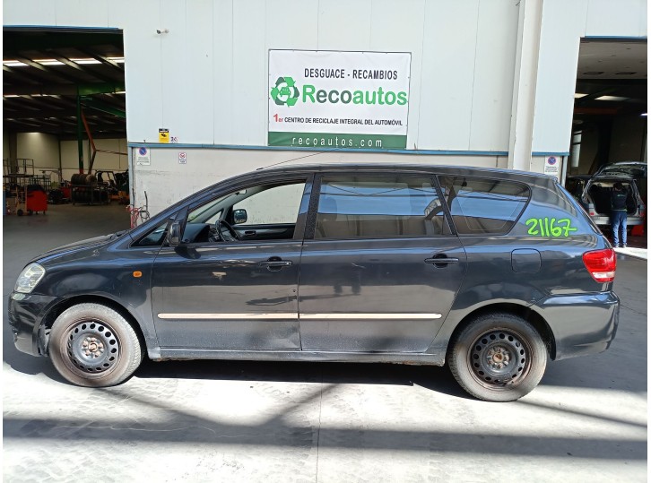 toyota avensis verso (m20) del año 2022