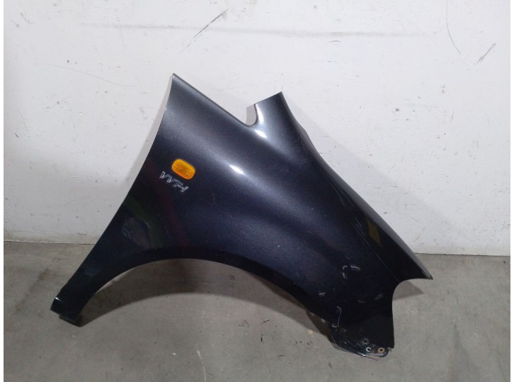 Replacement right front fender for Toyota Avensis Verso (AMC20L) OEM IAM reference 5381144060 