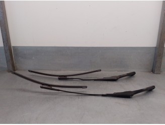 Recambio de brazo limpia delantero derecho para bmw 1 (f20) 116 i referencia OEM IAM 6161723952006 61619465063 