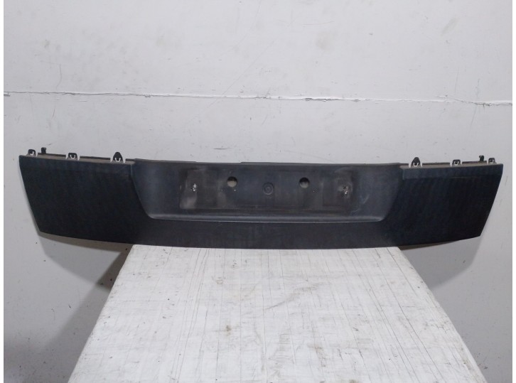 Recambio de molduras traseras para renault espace iv (jk0/1_) 1.9 dci (jk0u) referencia OEM IAM   8200007893