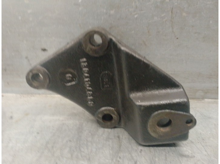 Replacement right engine mount for Citroën Jumper open body (1) 2.5 TDI OEM IAM reference 1304104080 180791 