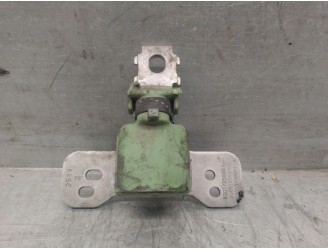 Replacement engine mount for Renault Grand Scénic IV (R9_) 1.3 TCe 140 OEM IAM reference 8201725880 