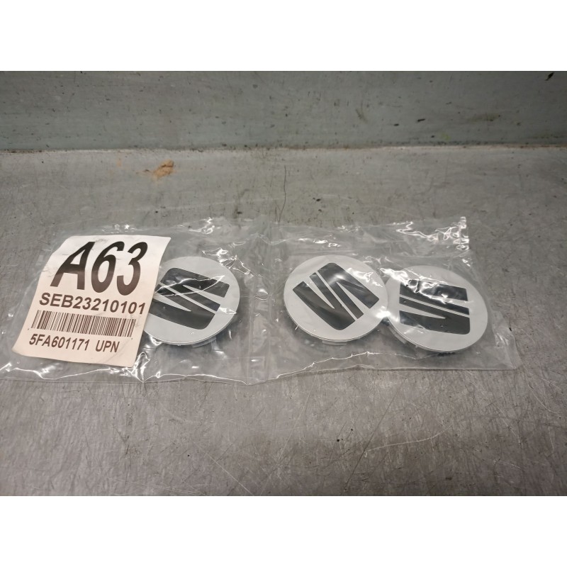 Recambio de tapacubos para seat ibiza (kj1) 1.0 tsi referencia OEM IAM 5FA601171  