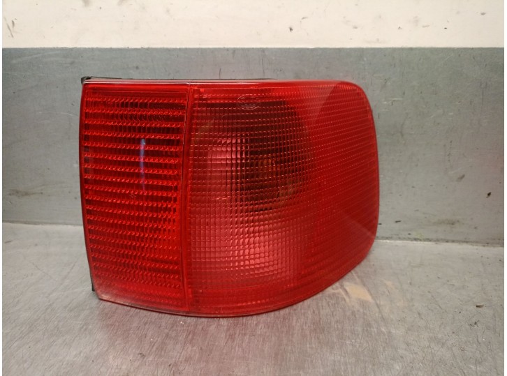 Recambio de piloto trasero derecho para audi a6 c4 (4a2) 2.5 tdi referencia OEM IAM 4A9945218 