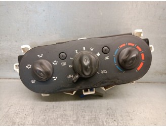Recambio de mando calefaccion / aire acondicionado para renault twingo ii (cn0_) 1.5 dci (cn0e) referencia OEM IAM 69837001 7701