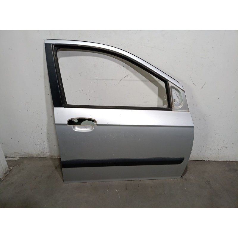 Recambio de puerta delantera derecha para hyundai getz (tb) 1.3 referencia OEM IAM 760041C020  