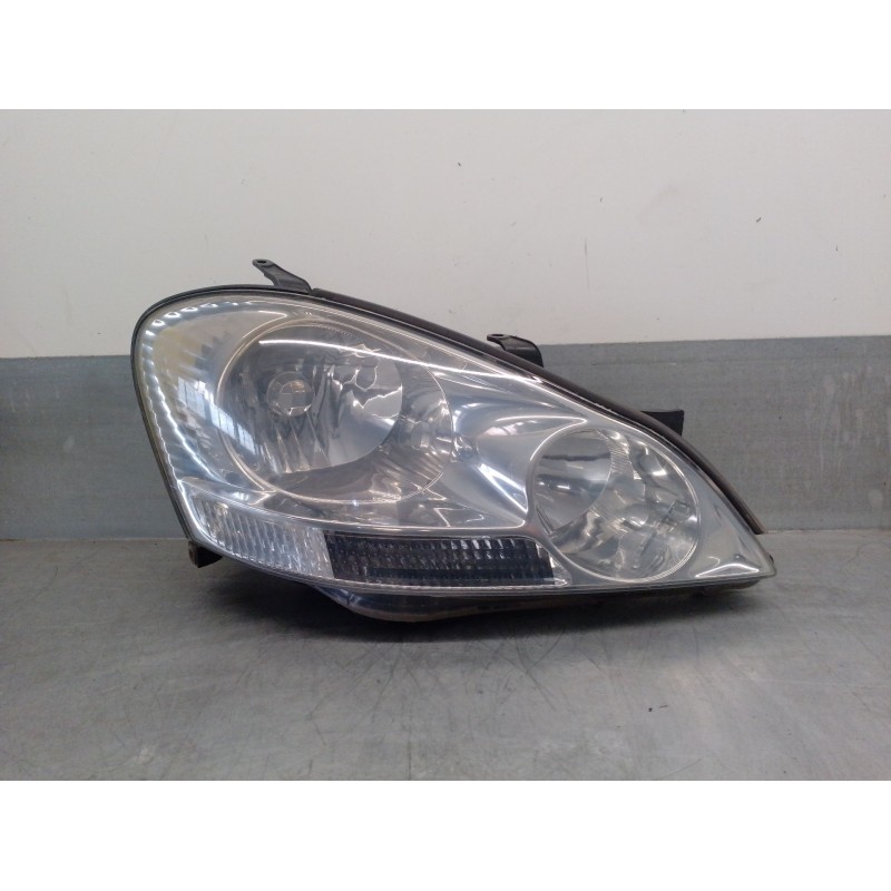 Recambio de faro derecho para toyota avensis verso (amc20l) referencia OEM IAM 8113044140 8113044140 