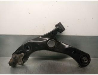Recambio de brazo suspension inferior delantero izquierdo para toyota c-hr (_x1_) 1.8 hybrid (zyx10_, zyx11_) referencia OEM IAM