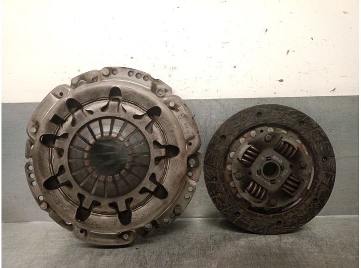 Recambio de kit embrague para nissan micra c+c iii (k12) 1.4 16v referencia OEM IAM 30100BC00A 30300CR14B 