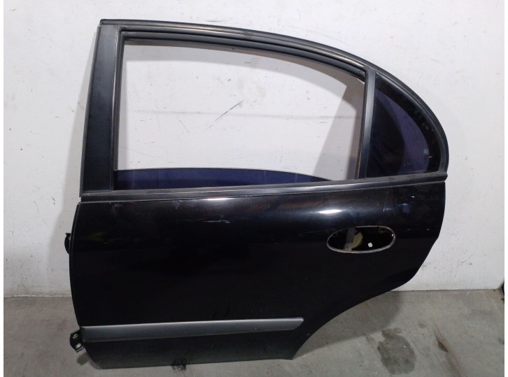 Recambio de puerta trasera izquierda para chevrolet evanda 2.0 referencia OEM IAM 96483847 
